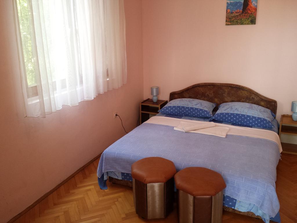 Apartments & Hostel Zdrava Hrana Mostar Esterno foto